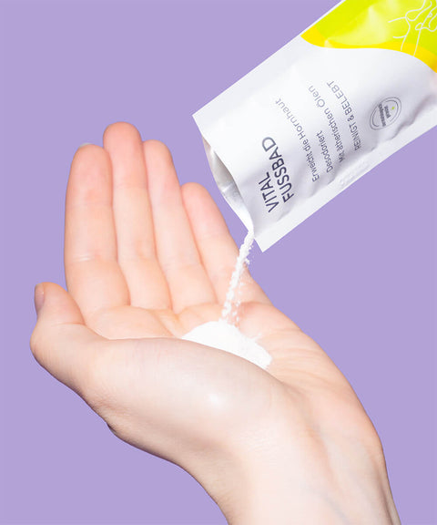 efasit Fußbad auf der Hand