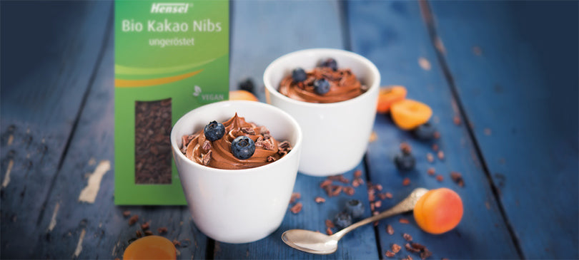 Kakao-Nibs-Rezepte: zwei vegane Schoko-Desserts im Nu gezaubert