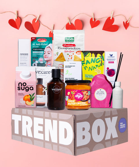 Trendbox auf rosa Hintergrund
